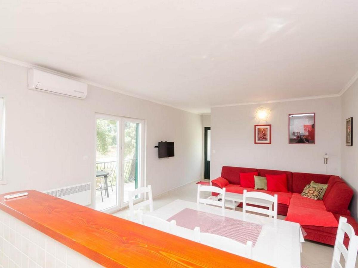 Apartments Matusko 사플루나라 객실 사진