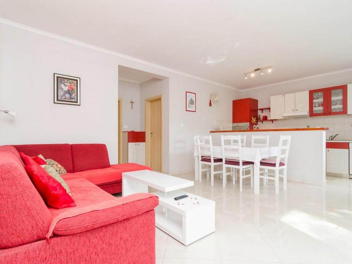 Apartments Matusko 사플루나라 객실 사진