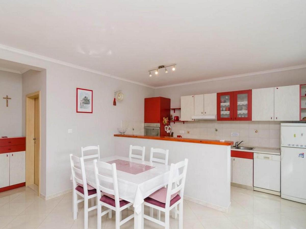 Apartments Matusko 사플루나라 객실 사진